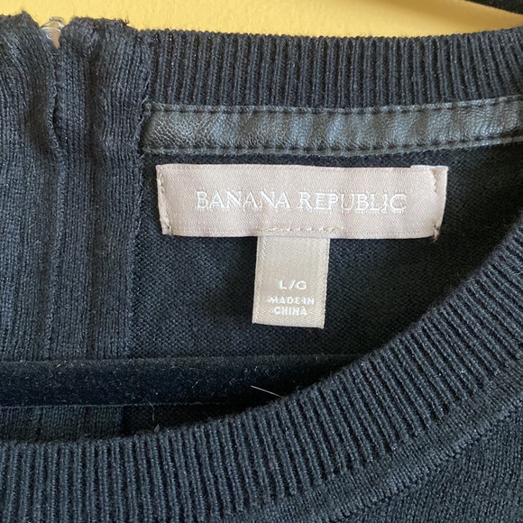 Banana republic black sweater LG - Picture 2 of 9
